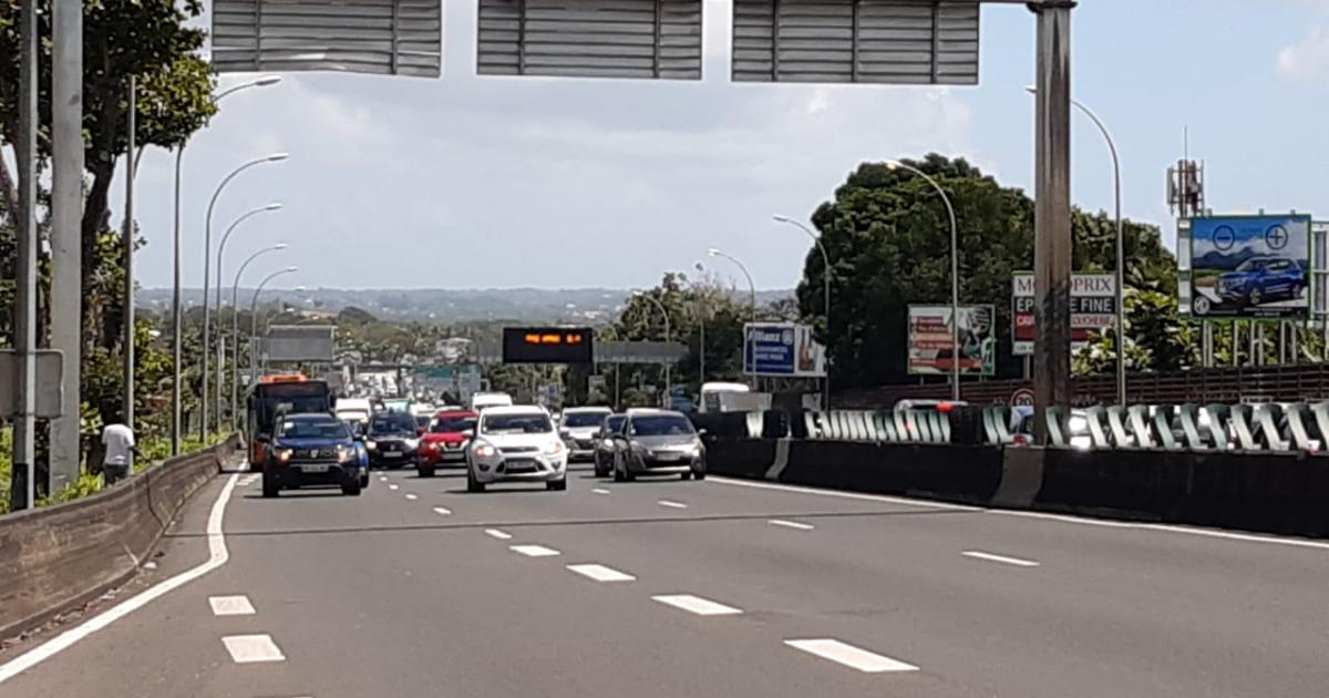     Blocages, barrages routiers, opérations escargot... Que dit la loi ?

