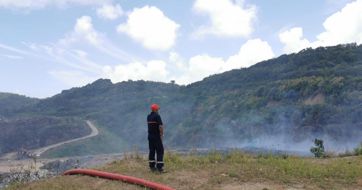     Le feu de déchets a repris au SMTVD du Robert

