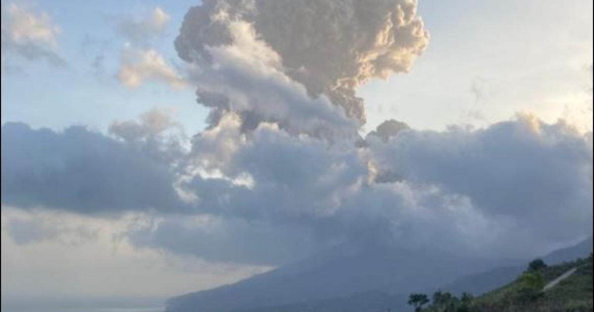     La Soufrière de Saint-Vincent rappelle que l'éruption n'est pas finie

