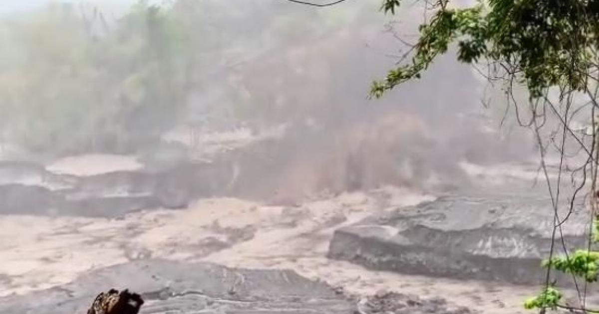     [Vidéos] Saint-Vincent sous la menace d'importants lahars

