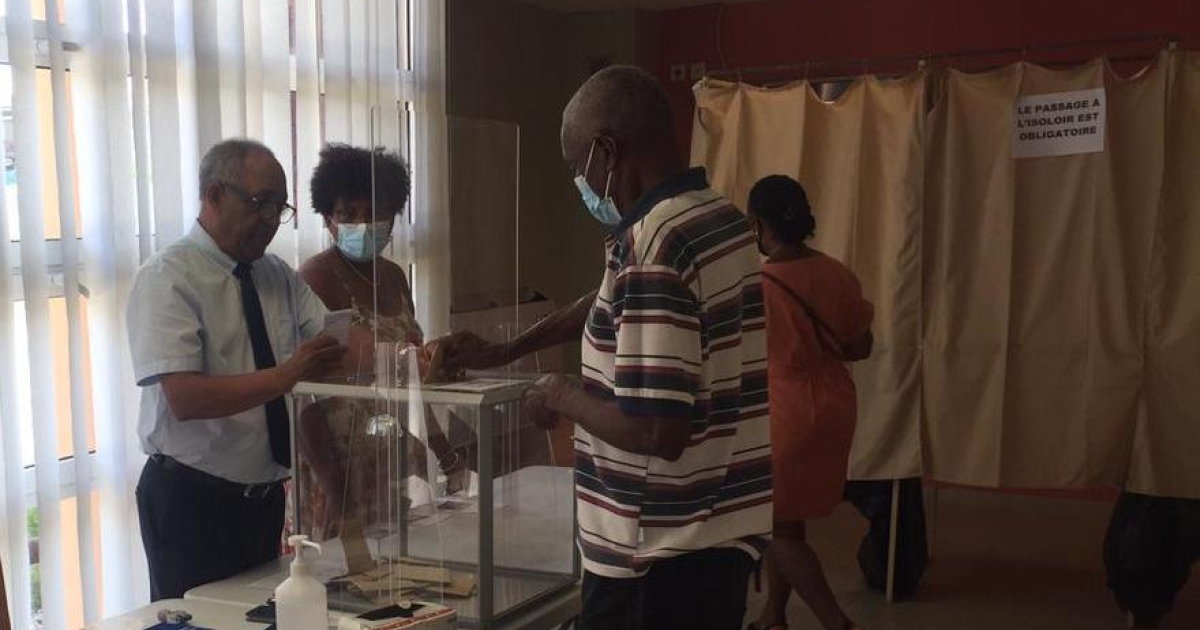     Municipales 2026 : les candidats rythment leurs campagnes en musique à Rivière-Salée

