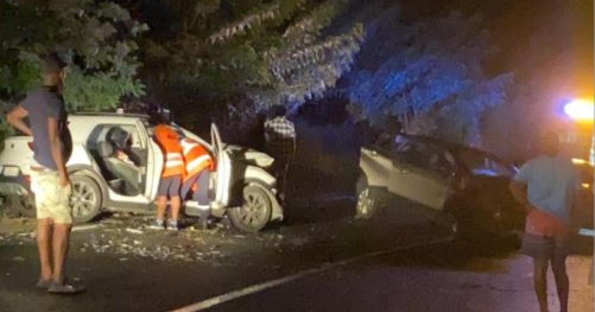     Un choc frontal fait trois blessés graves au Carbet

