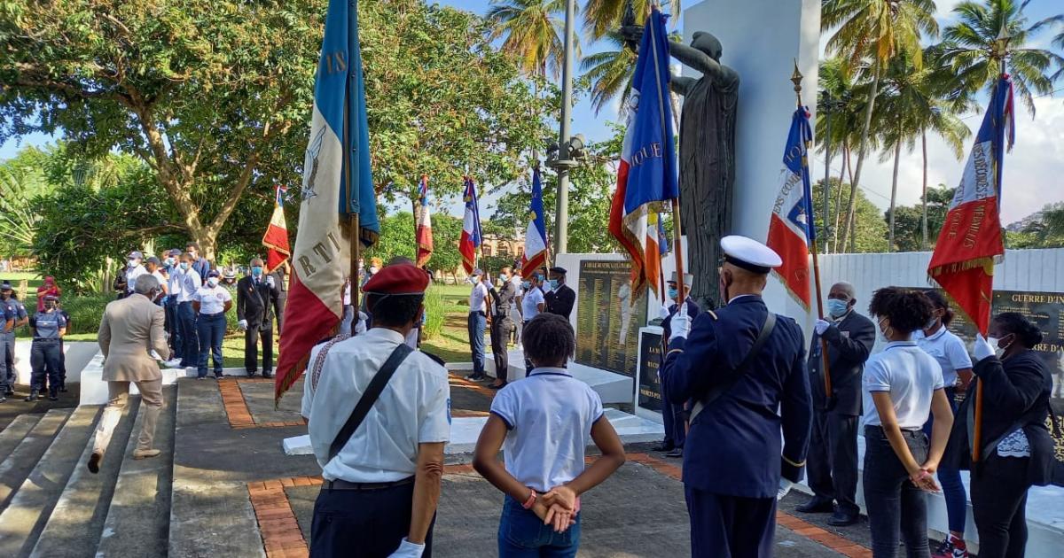     [En images] La cérémonie du 14 juillet sur la place de la Savane

