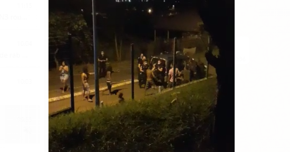     [VIDEO] Echauffourées avec les forces de l'ordre au Robert hier soir

