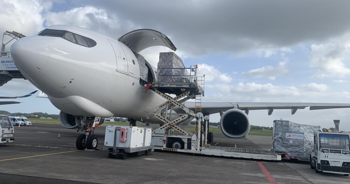     Plusieurs tonnes de matériels médicaux sont arrivés en Guadeloupe

