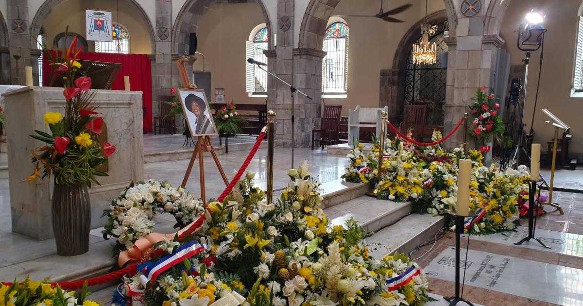     [LIVE] Suivez les funérailles de Lucette Michaux-Chevry à la cathédrale de Basse-Terre 

