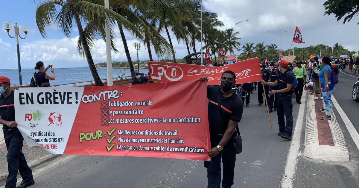     Sainte-Anne : nouvelle manifestation anti pass sanitaire

