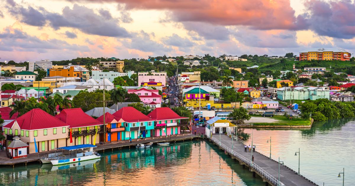     Antigua-et-Barbuda impose la vaccination obligatoire à tous les fonctionnaires

