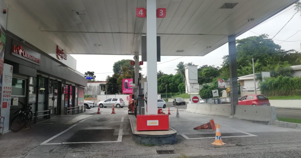     Les prix des produits pétroliers vont fortement augmenter au 1er avril en Martinique 

