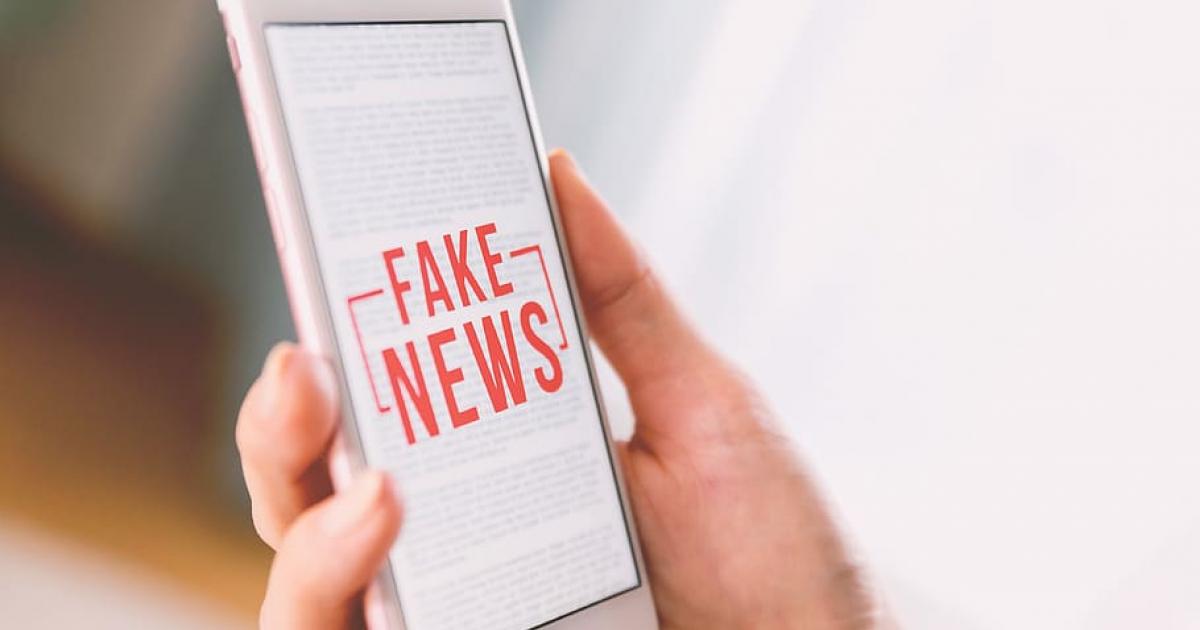     L'État au combat contre les fake news, entre nécessité et contrôle

