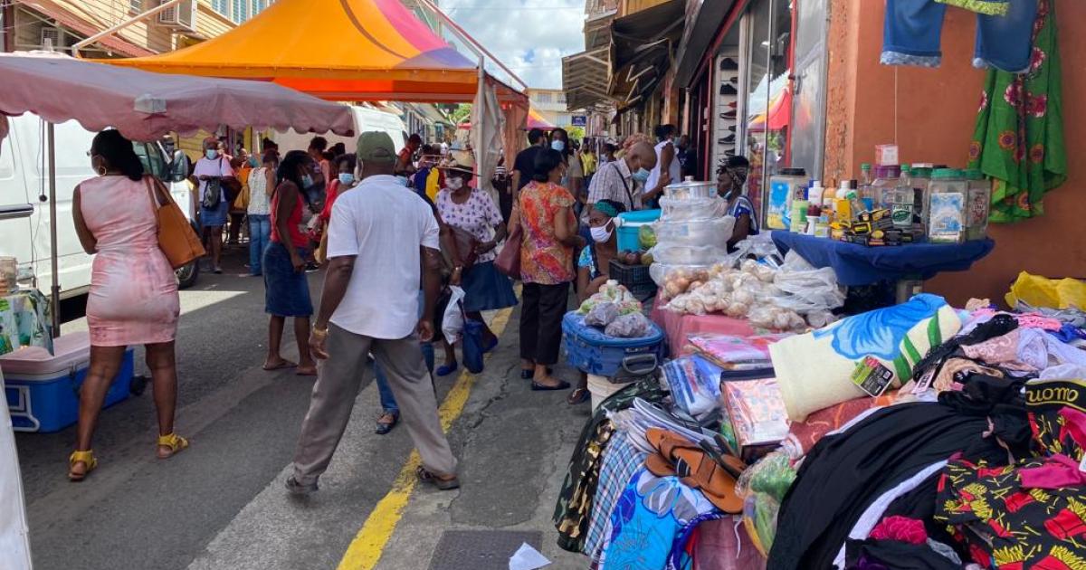     Clap de fin pour la braderie du Lamentin

