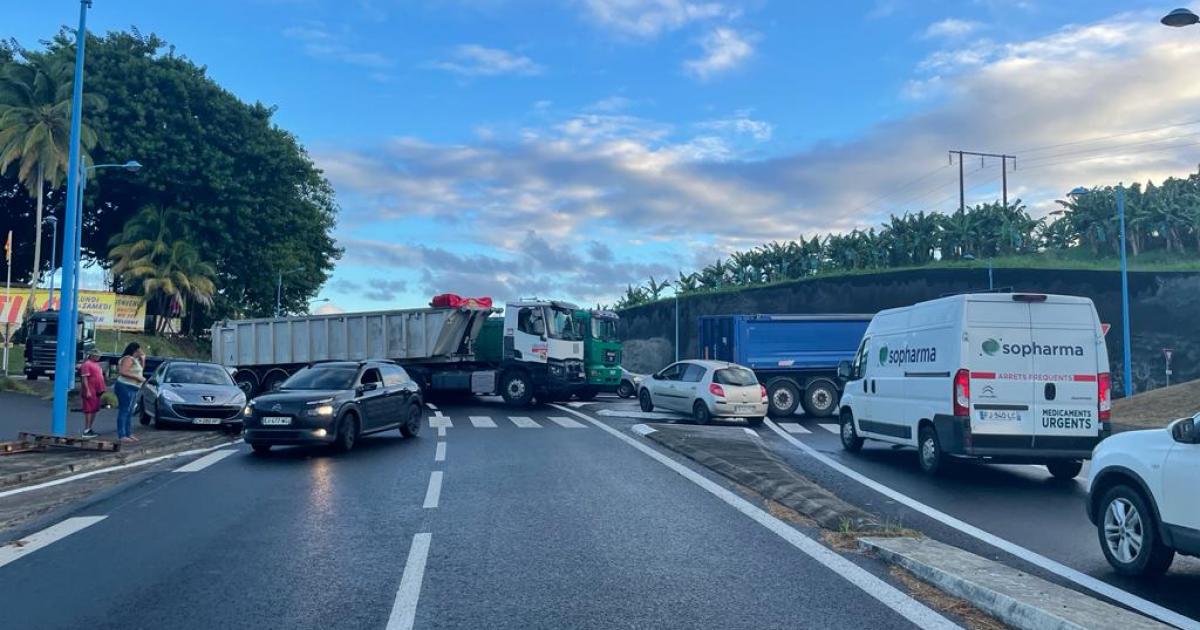     Barrages sur les routes : quelle est la situation en Martinique ce jeudi ?

