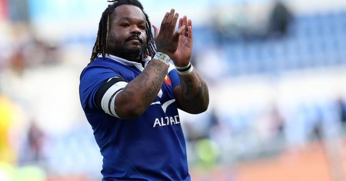     Mathieu Bastareaud blessé aux genoux lors d'un match

