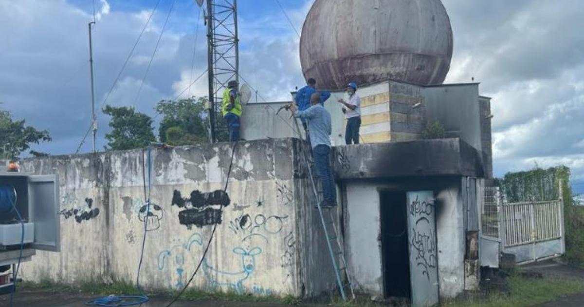     L'incendie du radar météo du Diamant a provoqué la pollution d'un réservoir d'eau potable

