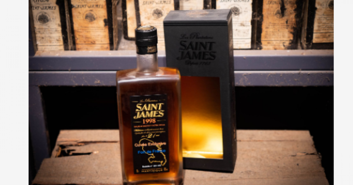     Des bouteilles de rhum Saint-James aux enchères pour venir en aide aux collégiens en difficulté

