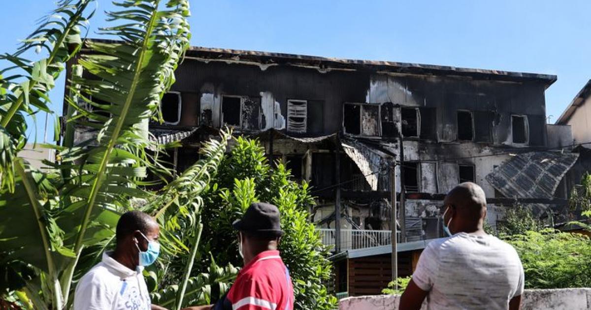     La Réunion : l'incendie d'un immeuble social fait au moins cinq morts et vingt blessés

