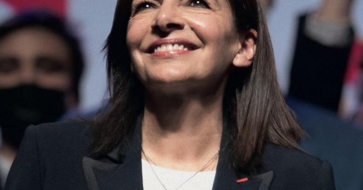     Anne Hidalgo fait campagne en Martinique

