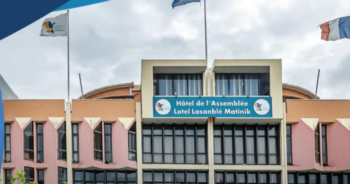     [Direct] 81 élus de Martinique sont réunis en congrès

