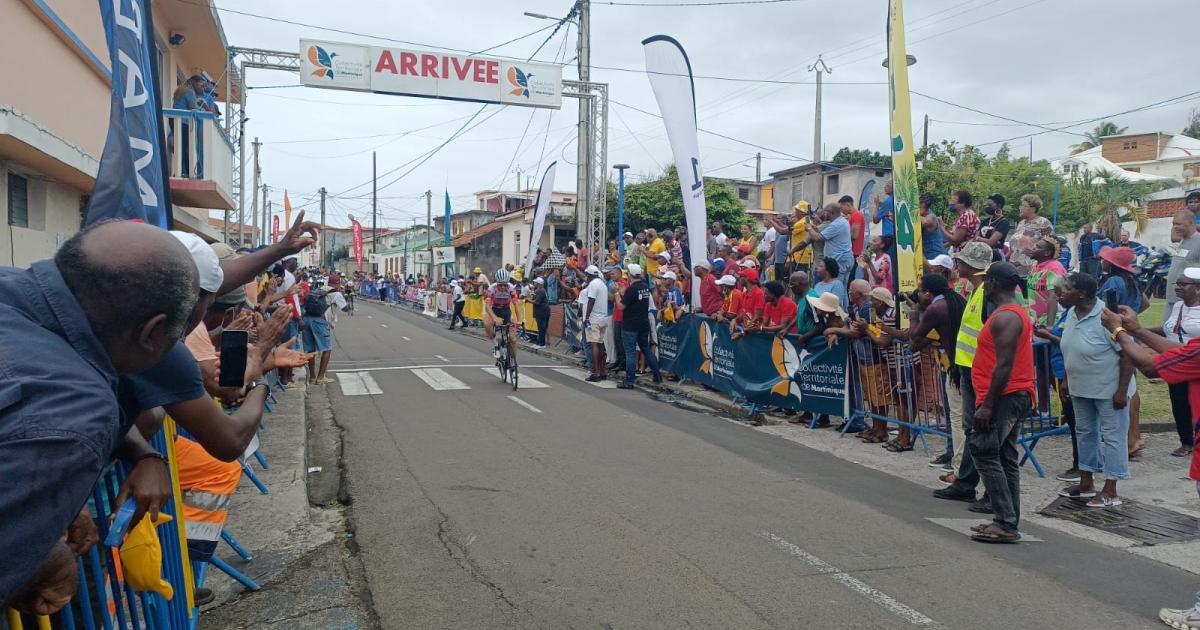     Bastien Duculty remporte la quatrième étape du tour

