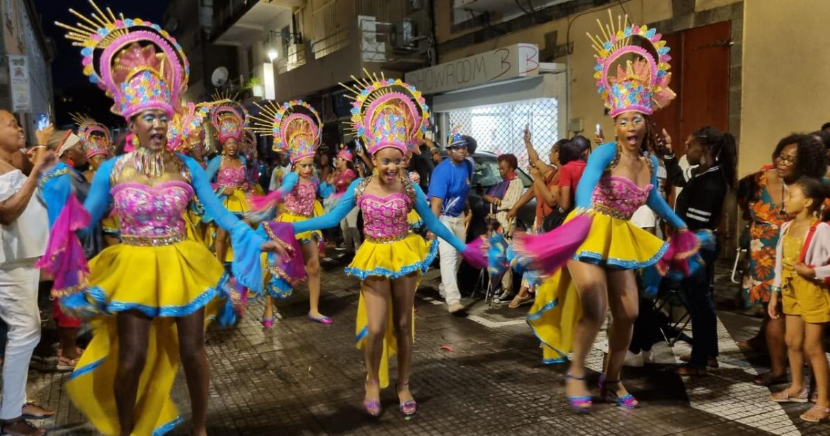     [En IMAGES] Une rentrée réussie pour les carnavaliers dans le chef-lieu

