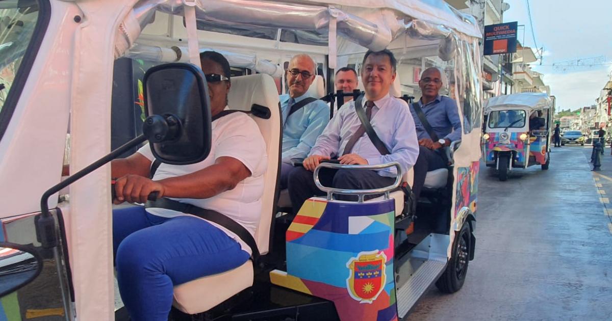     Eco-mobilité : 2 tuk-tuks pour la ville de Basse-Terre lauréate 

