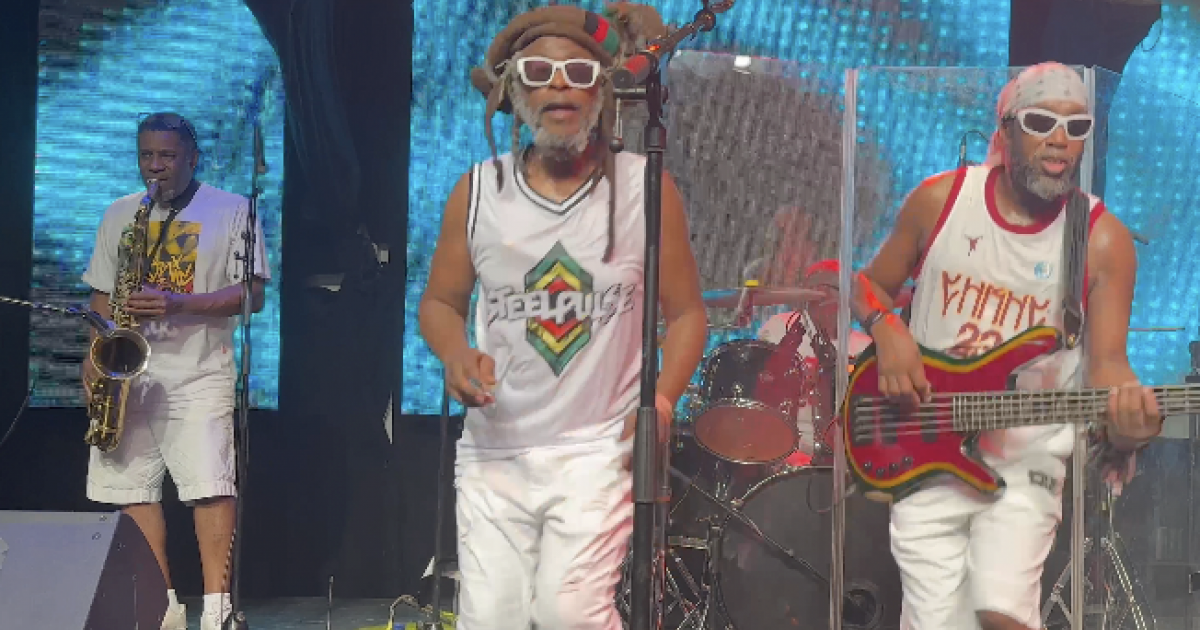     Le groupe de reggae Steel Pulse a fait vibrer la Guadeloupe, avant la Martinique

