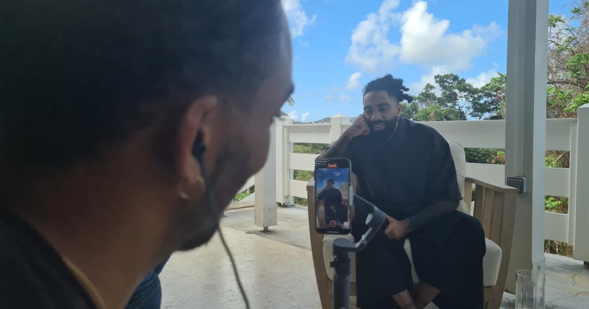     « Aime-moi si tu peux », Fary met le public des Antilles au défi avec son nouveau spectacle 

