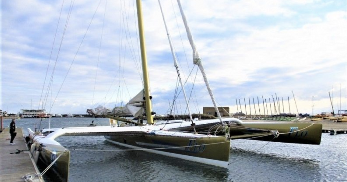     390 000 euros : l’ancien bateau de Florence Arthaud, vainqueur de la Route du Rhum est à vendre

