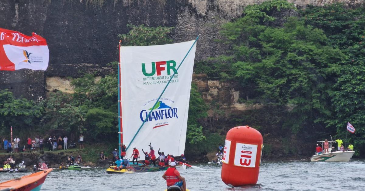     UFR – Chanflor, vainqueur en beauté du Tour de Martinique des Yoles Rondes ! 

