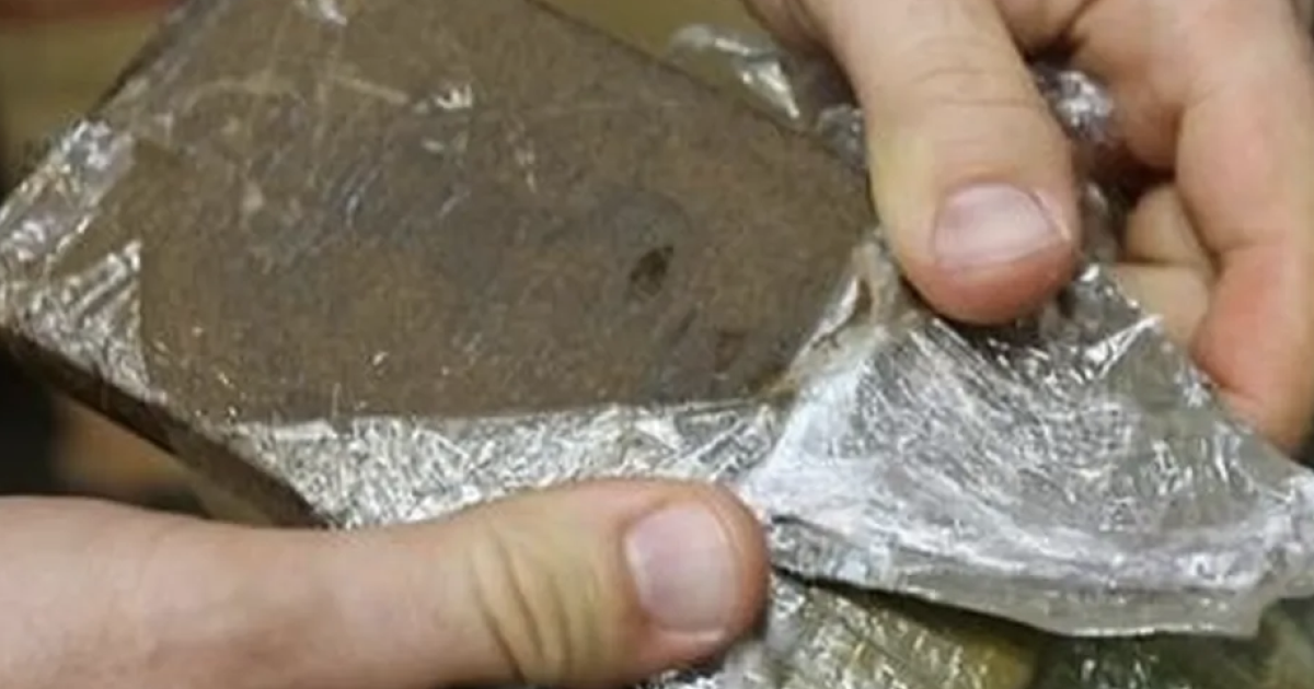     La résine de cannabis voyageait dans des frigos et du carrelage entre l'Île de France et la Martinique

