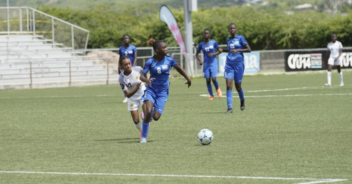     Football : les U14 martiniquaises se qualifient pour les demi-finales du tournoi UFC

