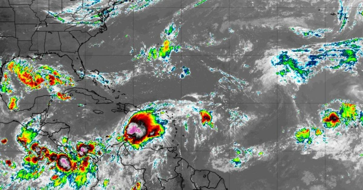     Pic de la saison cyclonique : cinq perturbations sur le bassin atlantique

