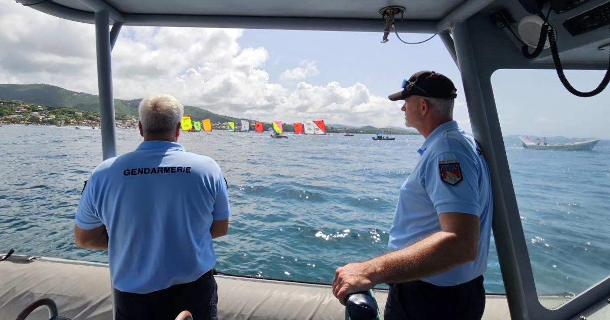     En mer aussi, la gendarmerie assure la sécurité du Tour des Yoles

