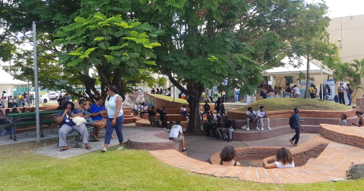     Manque d'action du CROUS : les étudiants de l'Université des Antilles appellent à la mobilisation le 13 avril


