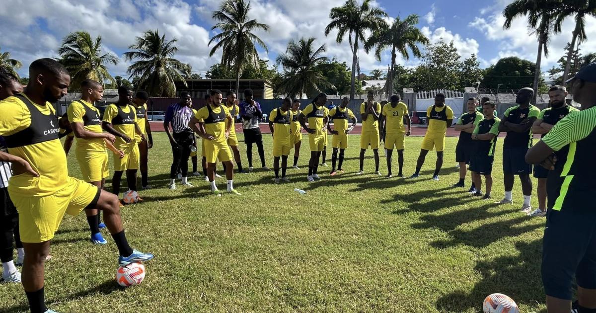     Ligue des Nations de la Concacaf : les 23 Gwada Boys à l’entraînement

