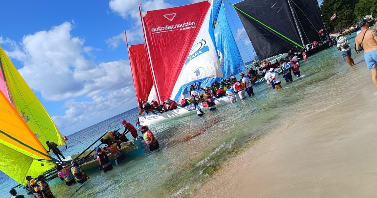     La yole Sara Énergies Nouvelles/Autodistribution gagne la 1ère journée du championnat à Rivière-Pilote

