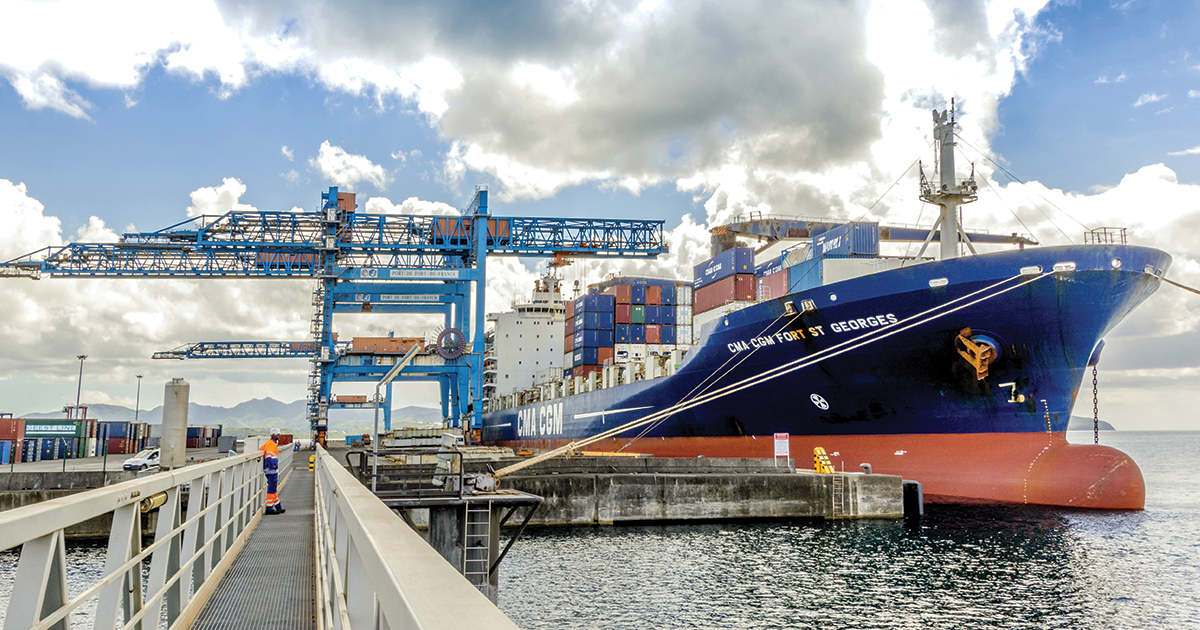     Aux Antilles, avec la fermeture du canal de Suez, délais et coûts supplémentaires attendus

