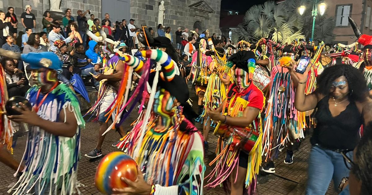     « Volan an lari la » : les soucougnans de sortie à Basse-Terre !

