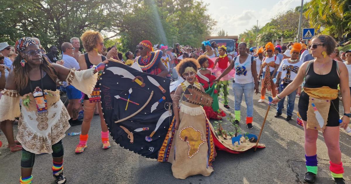     Carnaval à Ducos : Groupes, circulation, concours de mariés, ce qu’il faut savoir sur la Grande Parade du Sud

