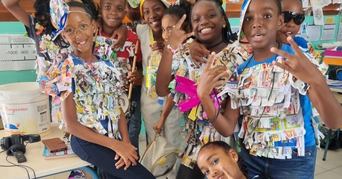     Ambiance carnaval à l’école primaire Saint-Paul de Bouillon à Basse-Terre

