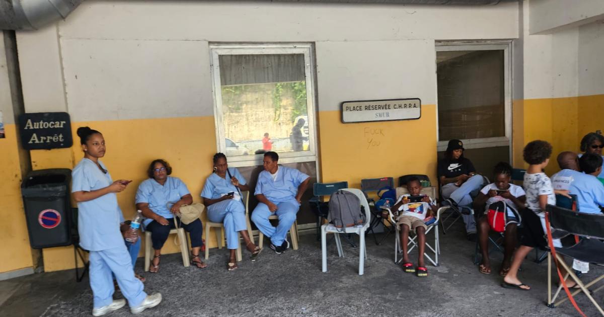     Les personnels des Urgences en grève au CHU de Guadeloupe 

