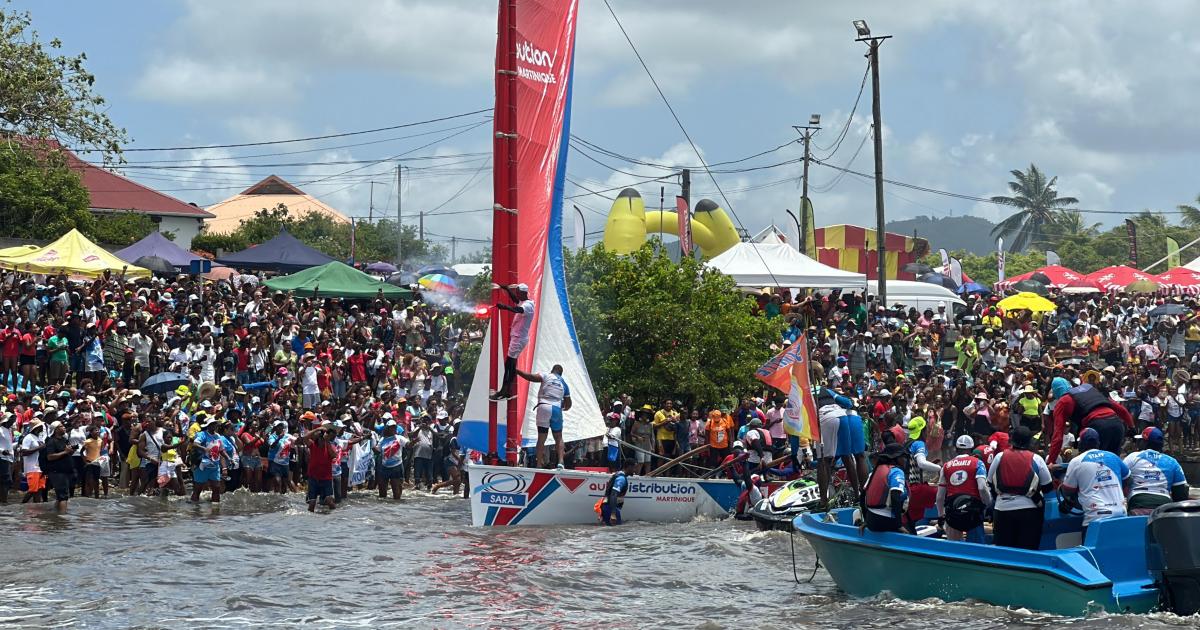     [CLASSEMENTS, VIDEOS] Sara Energies Nouvelles – Autodistribution, vainqueur en Patron du 38ème Tour de Martinique des Yoles Rondes 

