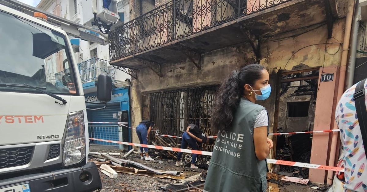     [EN IMAGES] Incendie au centre-ville de Fort-de-France : « on a eu très peur »

