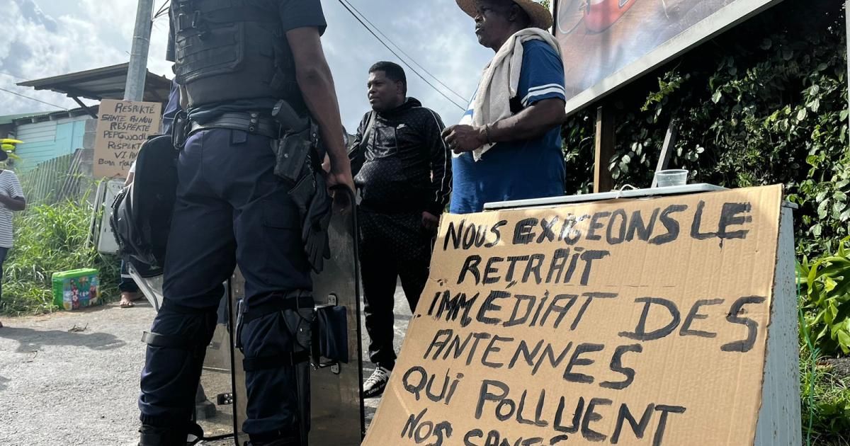     Nouvelle mobilisation sur la RN 4 contre l’implantation d’antennes relais à Mare-Gaillard

