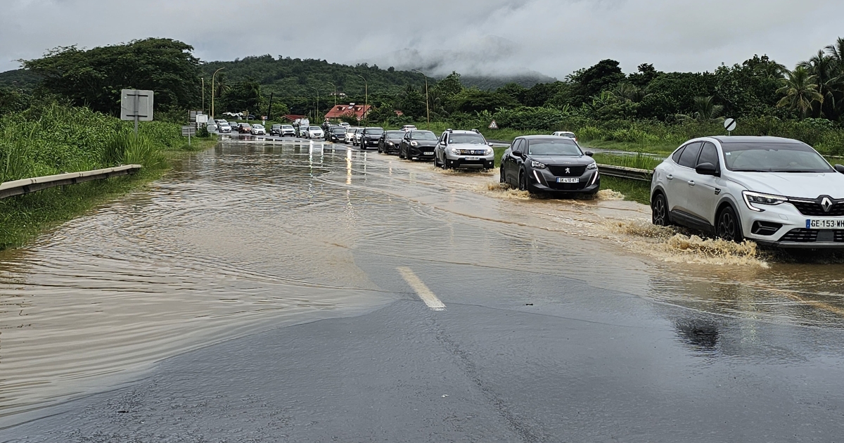     Inondations en Guadeloupe : l’Etat se mobilise


