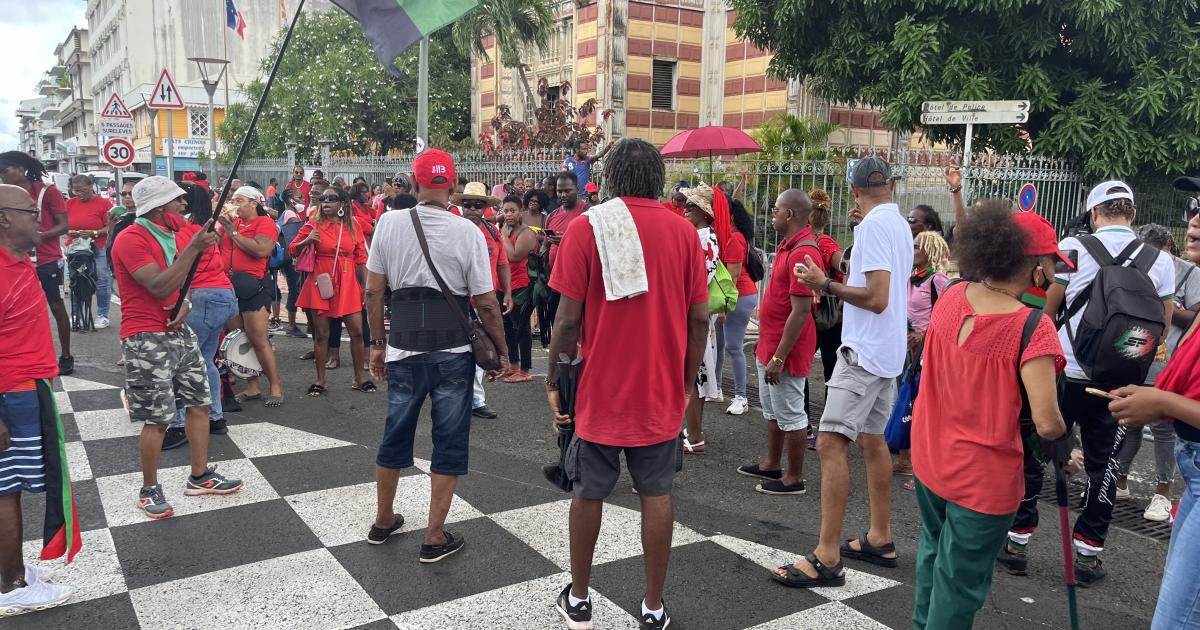     Sécurité : rassemblements et manifestations revendicatifs interdits dans 4 communes de Martinique

