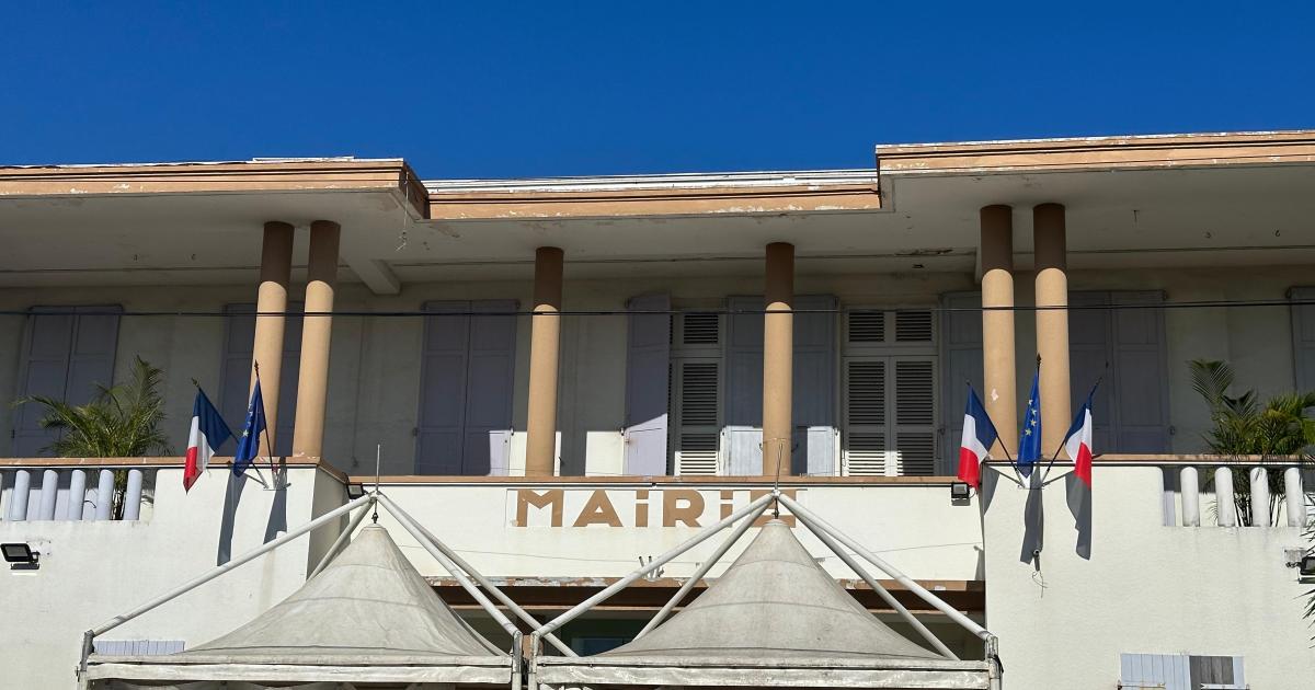     La mairie de Lamentin vandalisée

