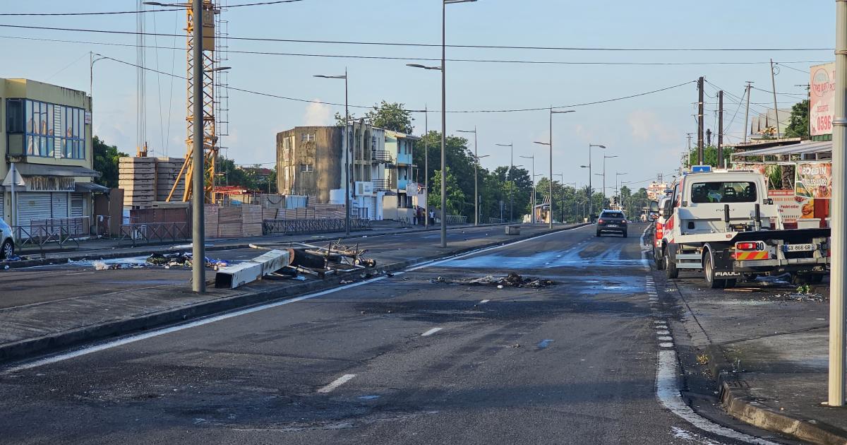     Tirs sur le commissariat de Fort-de-France, violences urbaines à Sainte-Thérèse

