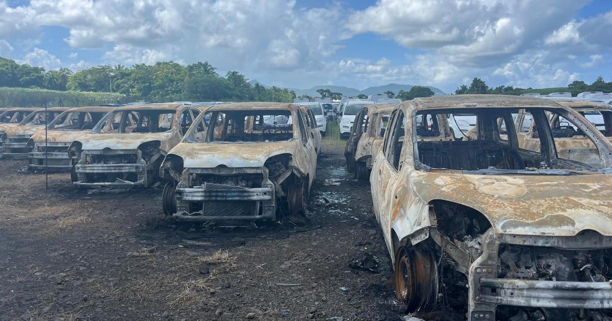     [EN IMAGES] À Ducos, le parc automobiles de Sodiva à nouveau ciblé par un incendie criminel

