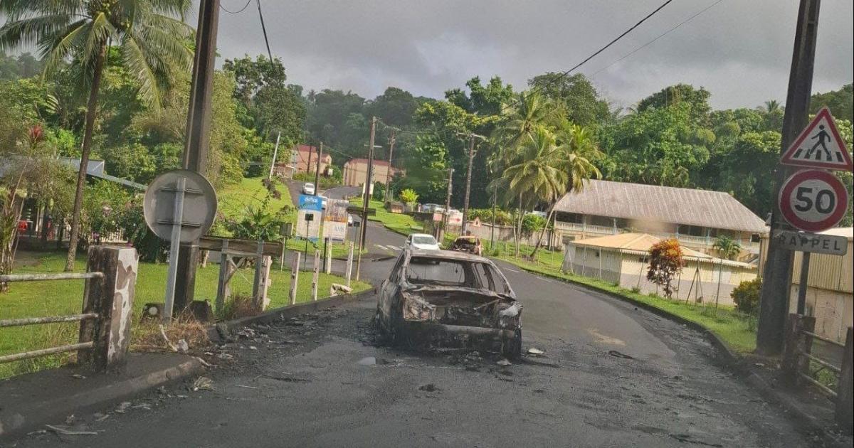     Violences urbaines en Martinique  : trois interpellations, des cocktails molotov et des centaines de munitions saisies 

